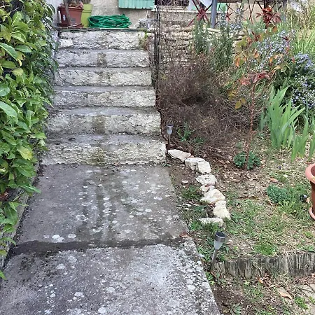 196 Rue Des Moulins *