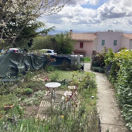 40 Rue Des Moulins Hébergement de vacances Vachères